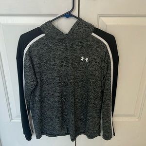 Hooded women’s Under Armour pullover jacket size small